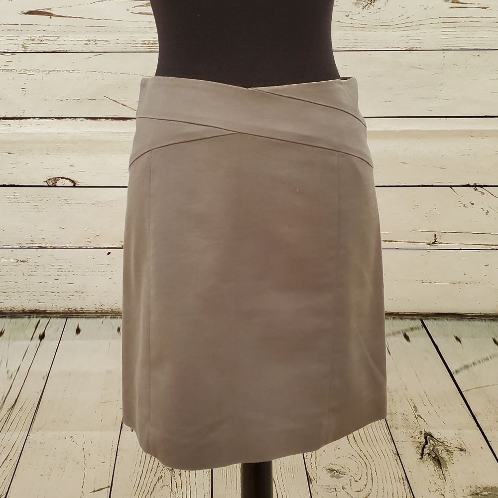 Banana Republic gray skirt EUC